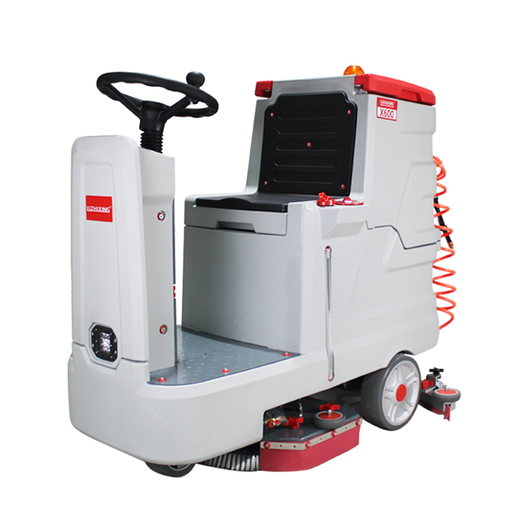 X600 rider on floor scrubber